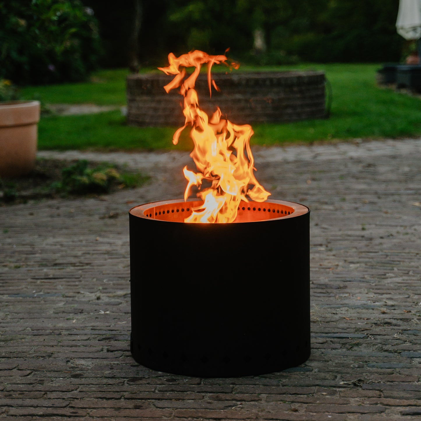 Cesta de fuego y barbacoa Chimenea sin humo | Fuego Lujo Blackline 49Ø